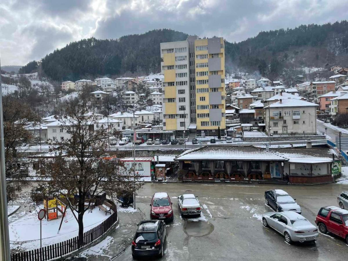 Апартамент Родопско Мече Devin Exterior photo